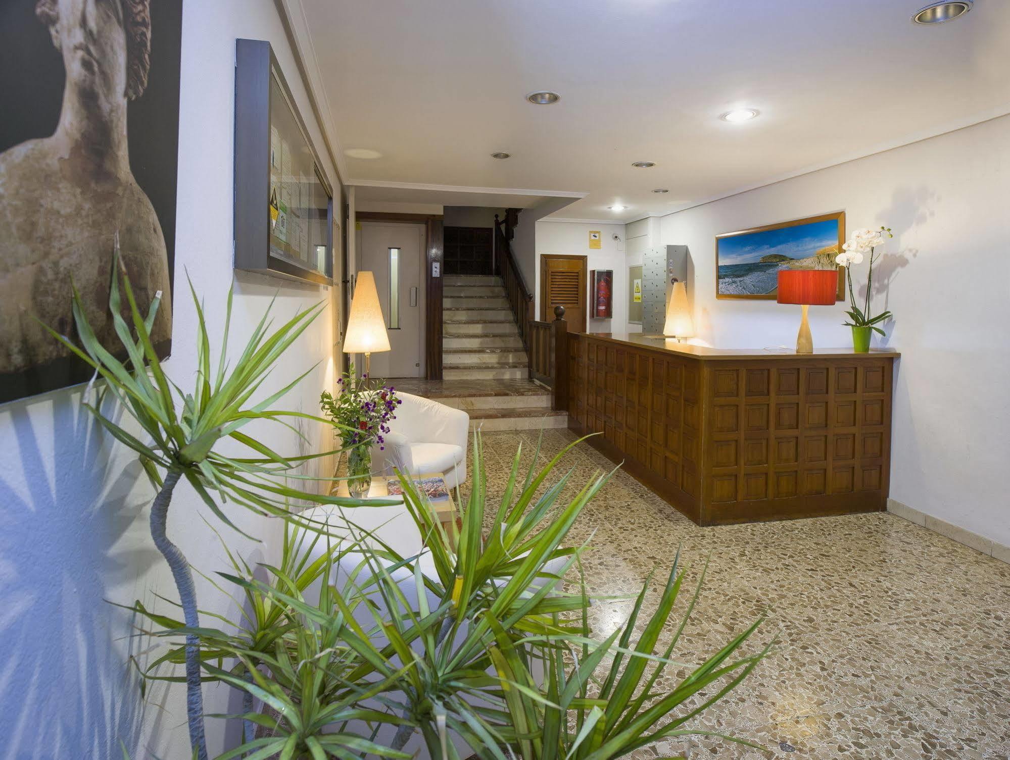 Cana Rita Apartamentos Sant Antoni de Portmany Dış mekan fotoğraf